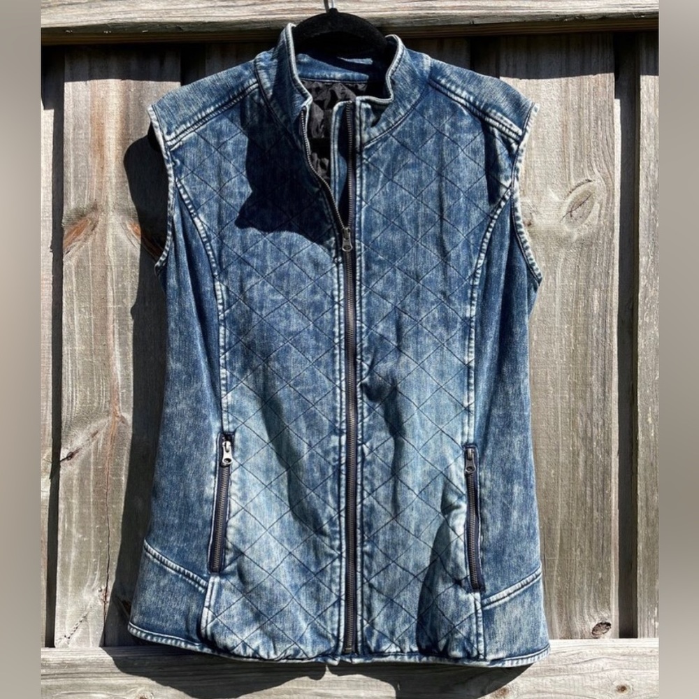 Liverpool quilted pattern acid Wash denim zip up vest women’s medium